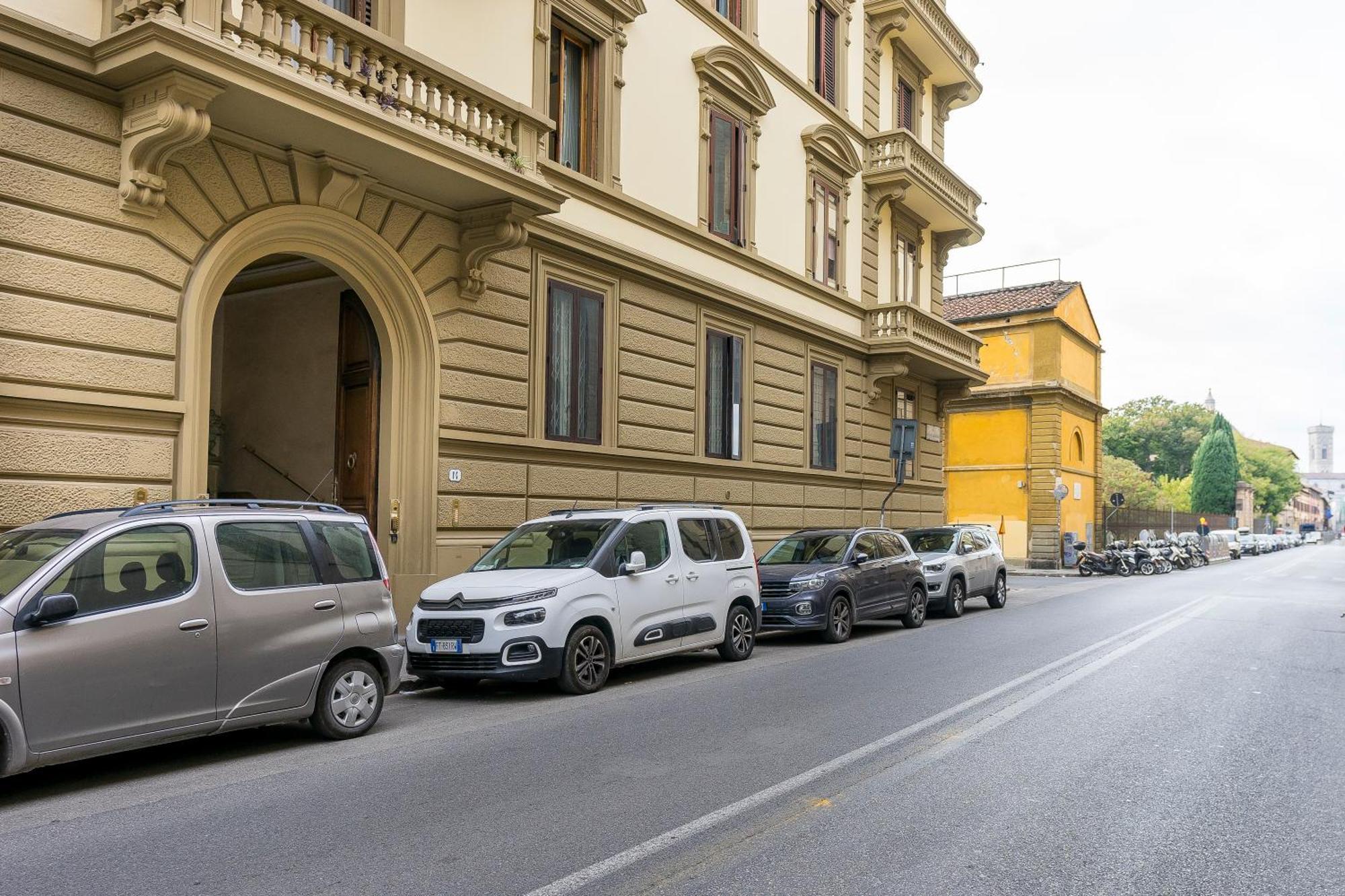 San Marco White Appartamento Luxury Con Garage Su Richiesta Флоренция Екстериор снимка