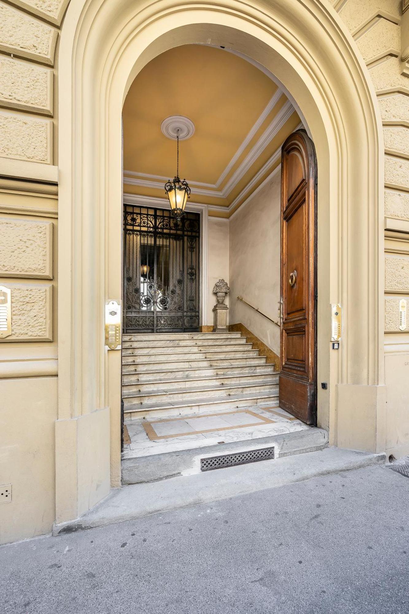 San Marco White Appartamento Luxury Con Garage Su Richiesta Флоренция Екстериор снимка
